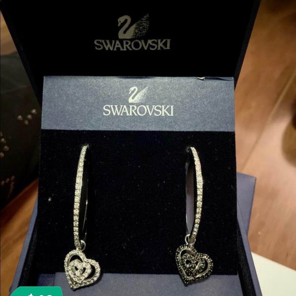 Swarovski interchangeable blk or whi hearthoops